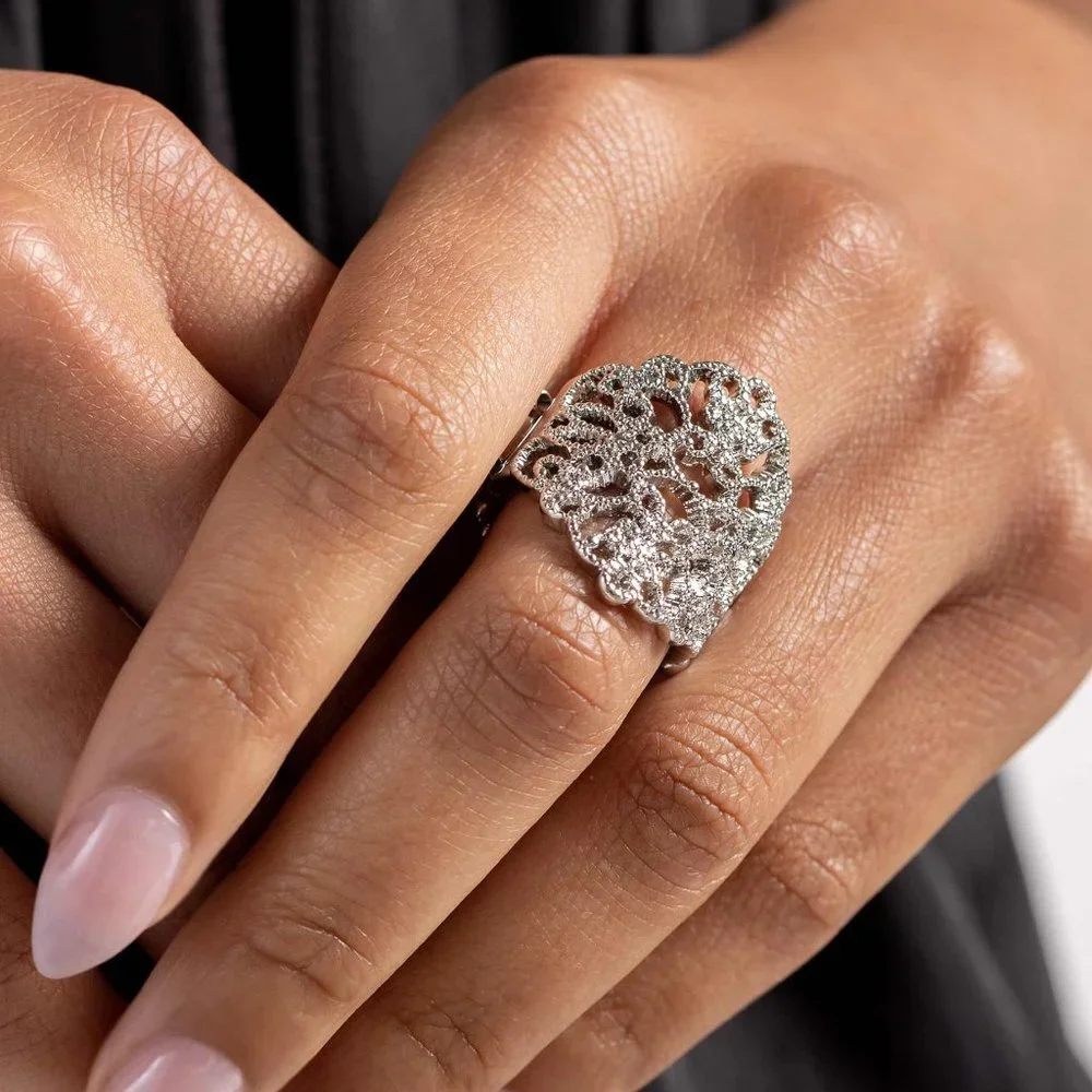 Glistening Gentry - Silver Ring - Picture 1 of 2